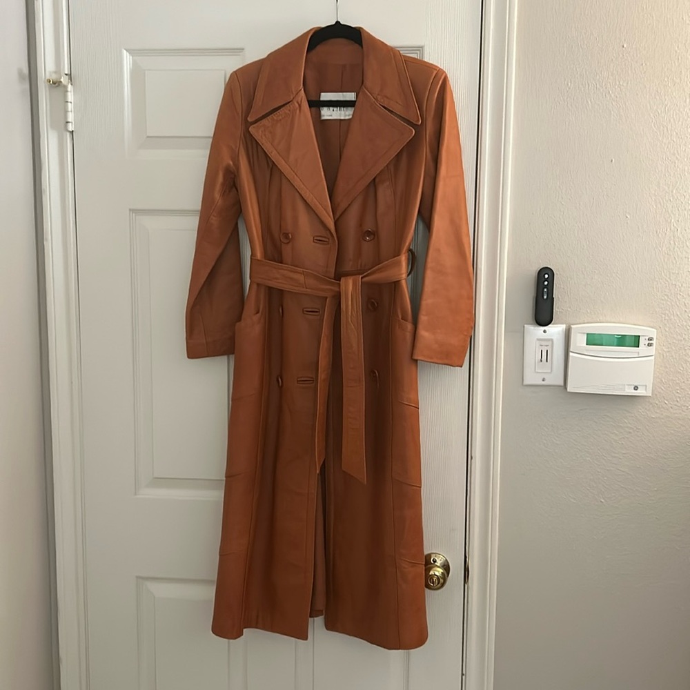Tan Leather Trench Coat with Notched Lapel and Self-Tie Belt
